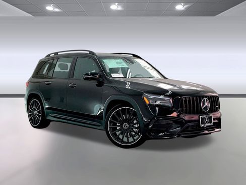 New 2025 Mercedes-Benz GLB 35 AMG 4MATIC image 4