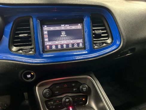 Used 2020 Dodge Challenger SXT w/ Blacktop Package image 15