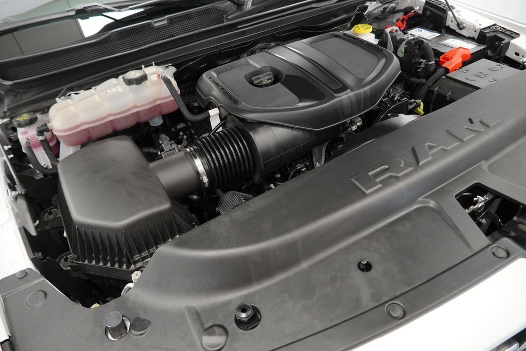Used 2025 RAM 1500 Big Horn AWD/4WD image 45