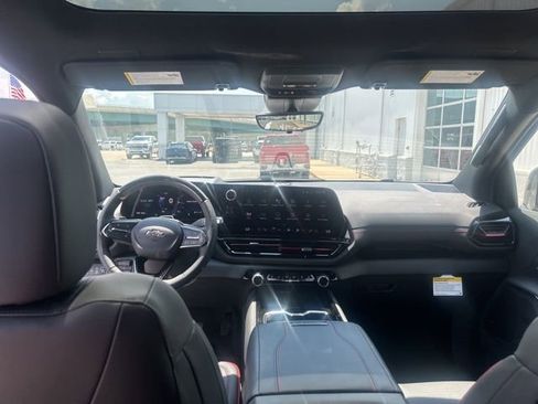 New 2024 Chevrolet Silverado EV RST AWD/4WD image 28