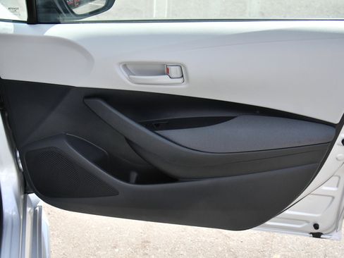 Used 2025 Toyota Corolla LE w/ LE Premium Package FWD image 42