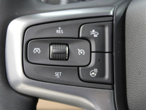 Used 2024 Chevrolet Suburban Premier AWD/4WD image 66