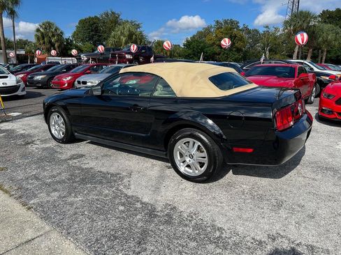 Used 2007 Ford Mustang Premium image 8
