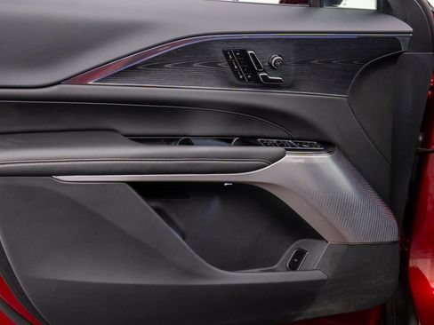 Certified 2024 Cadillac Lyriq Luxury image 17