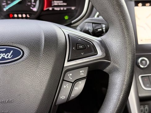 Used 2019 Ford Fusion SE FWD image 29