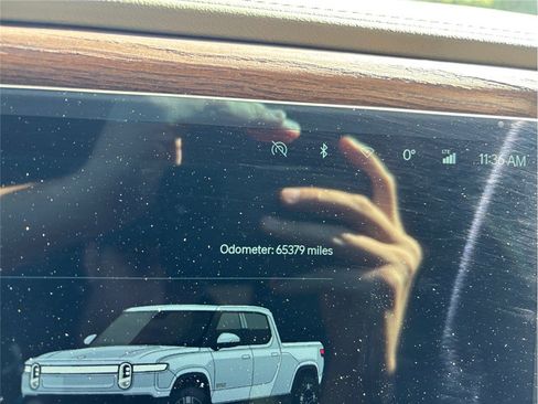 Used 2022 Rivian R1T Adventure image 24