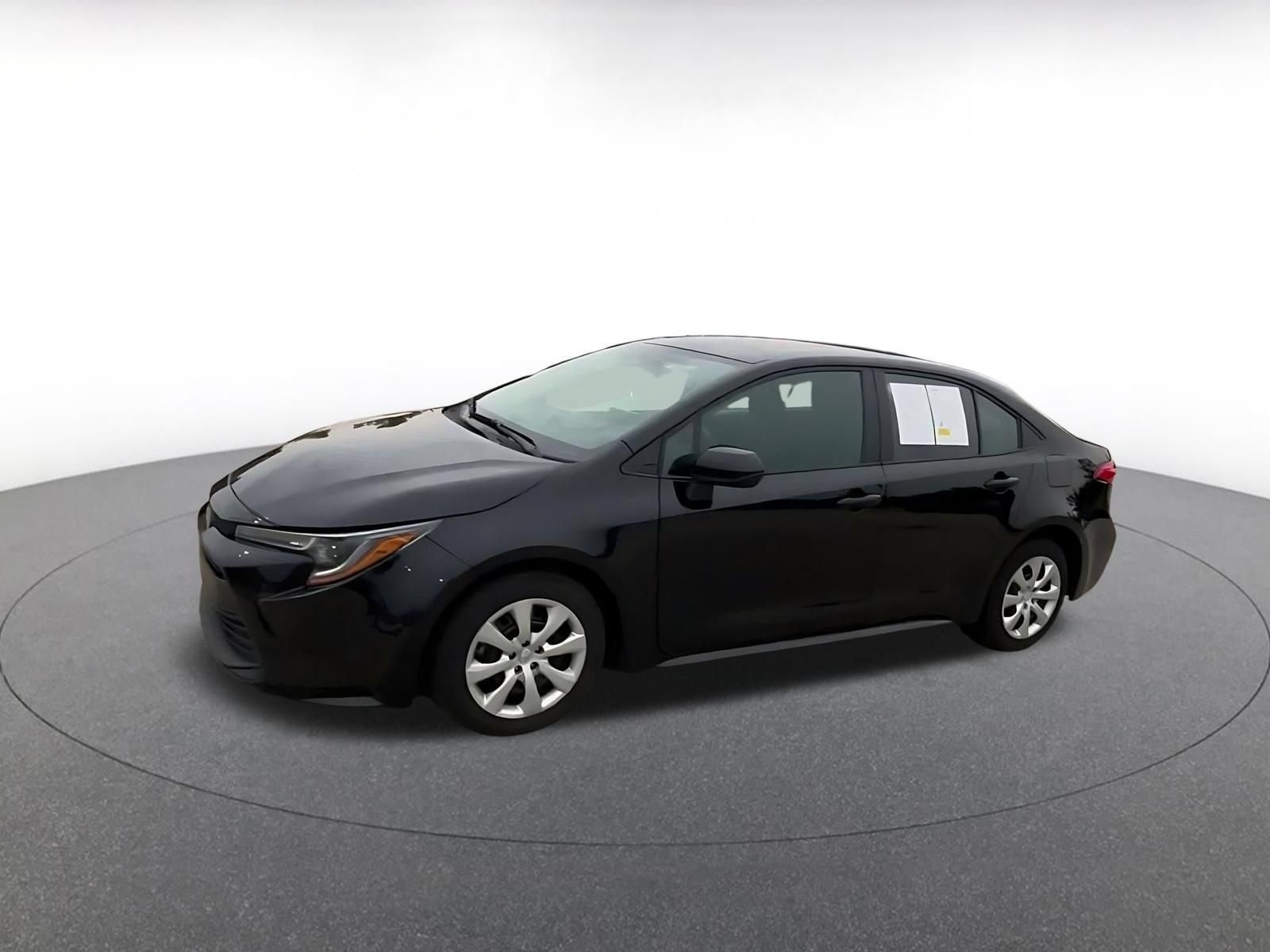 Used 2025 Toyota Corolla LE FWD image 7
