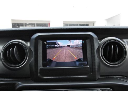 Used 2023 Jeep Gladiator Sport AWD/4WD image 25