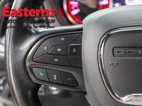 Used 2023 Dodge Challenger SXT image 15