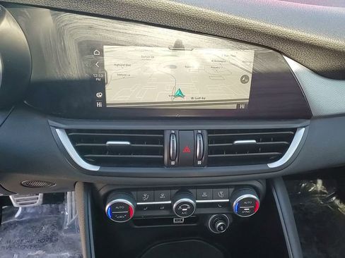 Used 2023 Alfa Romeo Giulia Veloce image 27