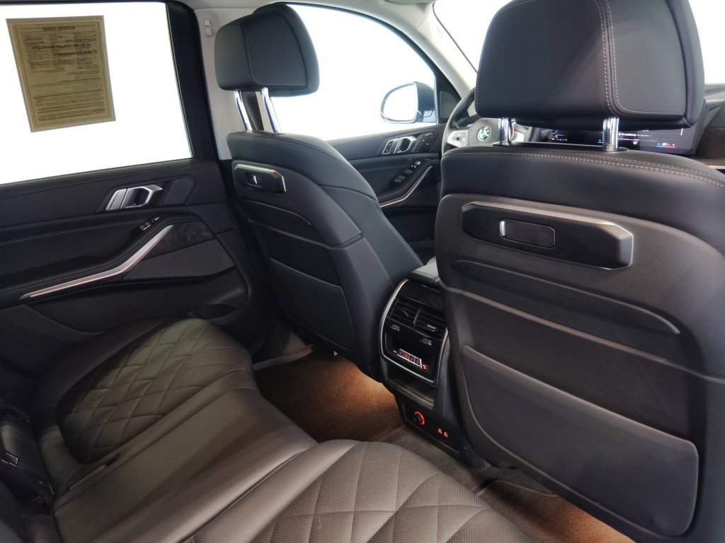 Used 2023 BMW X7 xDrive40i w/ Premium Package AWD/4WD image 50