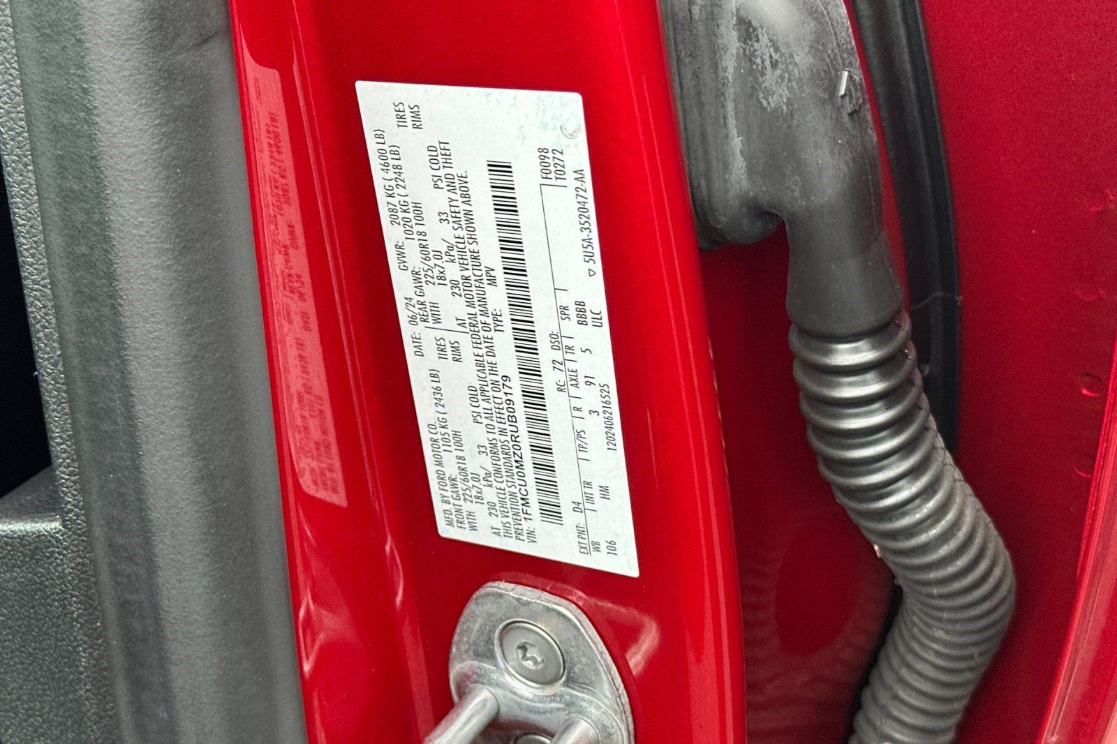 Used 2024 Ford Escape ST-Line w/ Equipment Group 301A FWD image 25