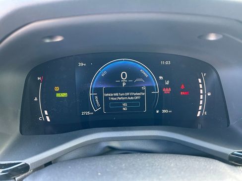 Used 2025 Toyota Camry LE image 13