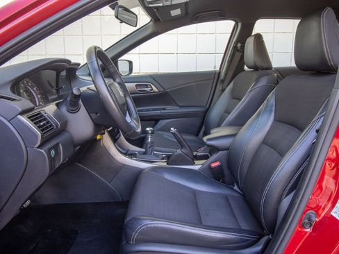 Used 2016 Honda Accord Sport image 13