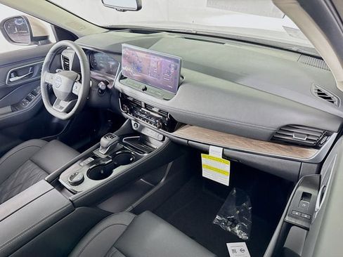 New 2026 Nissan Rogue Platinum image 31