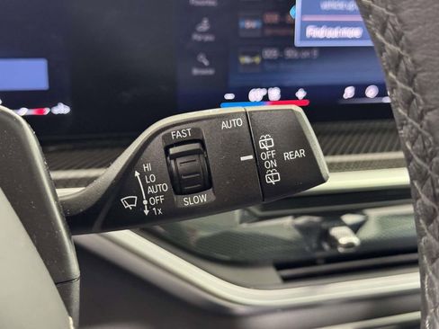 Used 2025 BMW X5 xDrive40i w/ Parking Assistance Package image 24