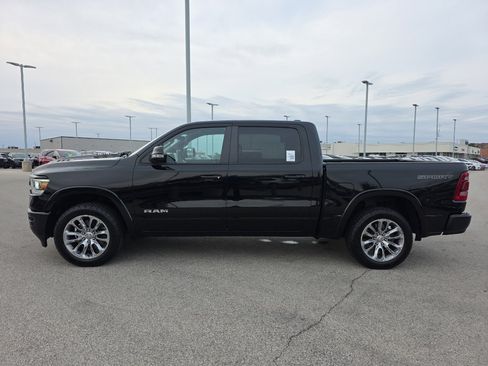 Used 2022 RAM 1500 Laramie w/ Sport Appearance Package image 10