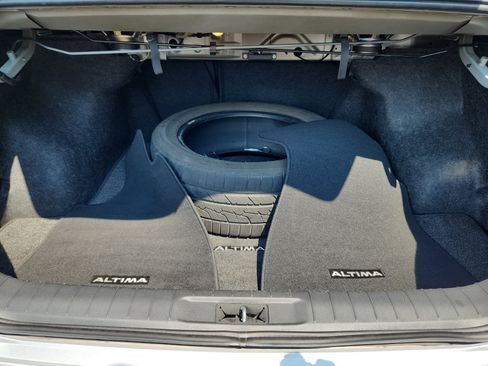 Used 2014 Nissan Altima 2.5 SV FWD image 32