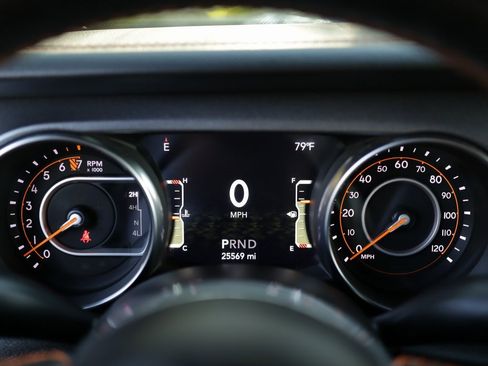 Used 2023 Jeep Gladiator Mojave w/ LED Lighting Group image 11