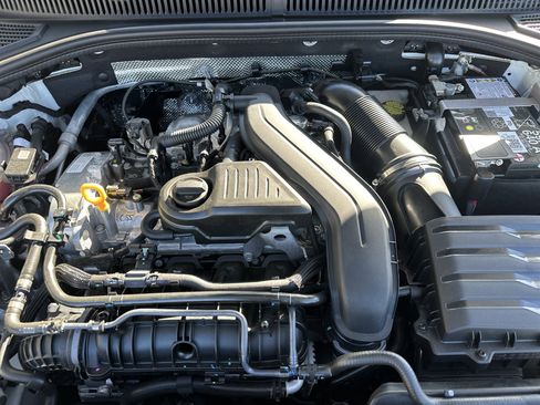 Used 2026 Volkswagen Jetta SE image 9