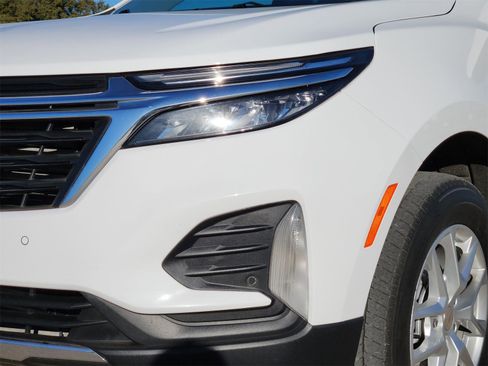 Used 2023 Chevrolet Equinox LT image 8