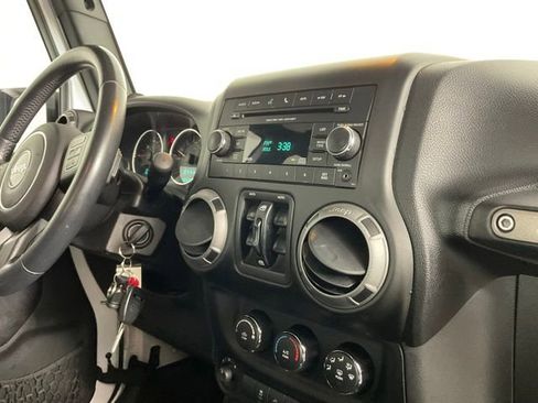 Used 2014 Jeep Wrangler Unlimited Sport w/ Quick Order Package 24S AWD/4WD image 19