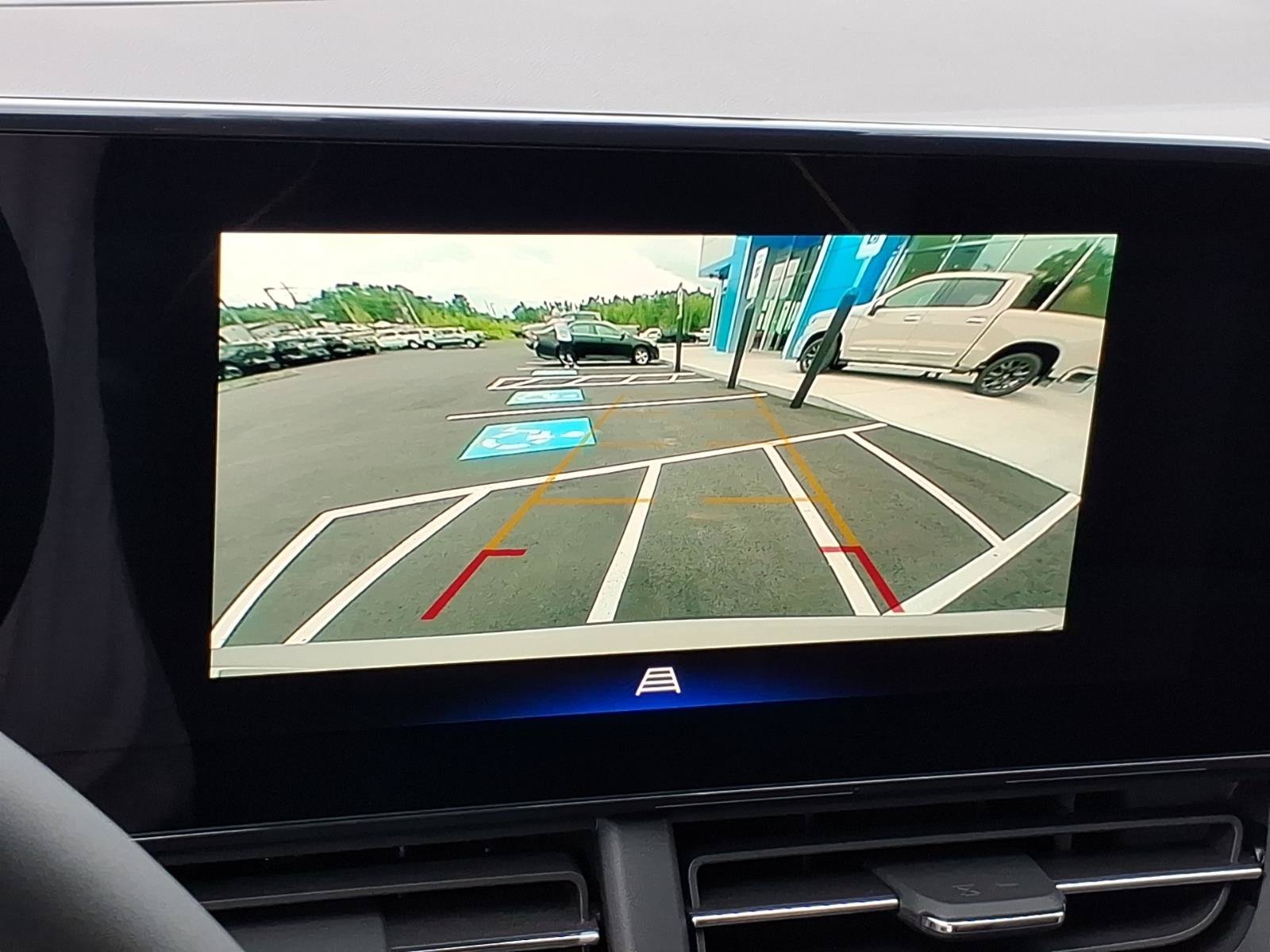 New 2026 Chevrolet Trax ACTIV w/ Driver Confidence Package FWD image 22