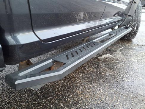 Used 2018 RAM 1500 Express w/ Express Value Package image 7