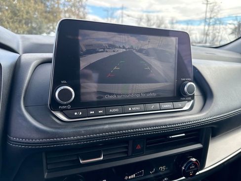 Certified 2024 Nissan Rogue SV image 31