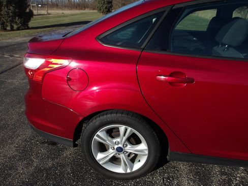 Used 2014 Ford Focus SE w/ SE Winter Package image 31