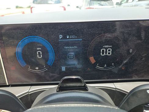 Used 2025 Hyundai Santa Fe SEL FWD image 19