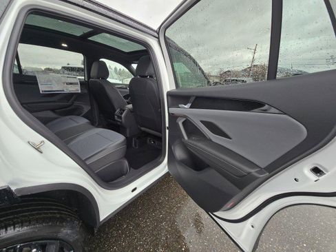 New 2026 Volkswagen Tiguan SE R-Line AWD/4WD image 14
