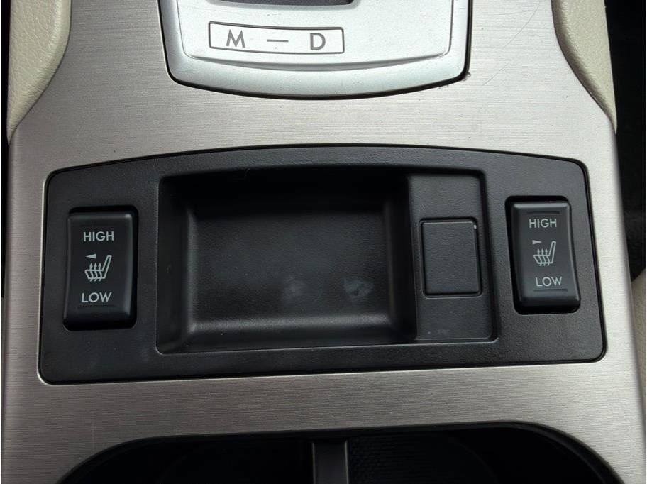 Used 2014 Subaru Outback 2.5i Limited AWD/4WD image 19
