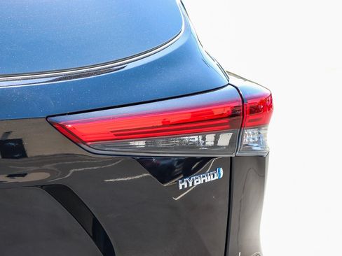 Used 2023 Toyota Highlander Limited AWD/4WD image 8