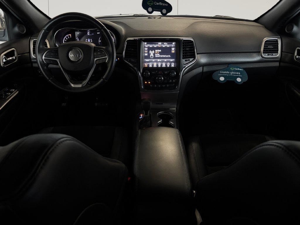 Used 2018 Jeep Grand Cherokee Laredo RWD image 15