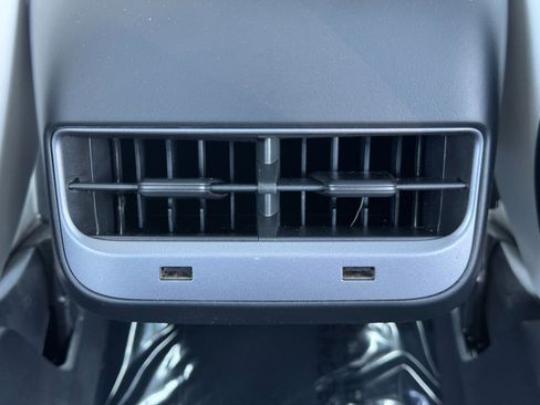 Used 2019 Tesla Model 3 Long Range image 32