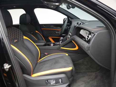 Used 2023 Bentley Bentayga Speed image 27