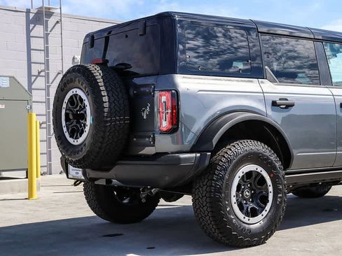 New 2026 Ford Bronco Badlands AWD/4WD image 9