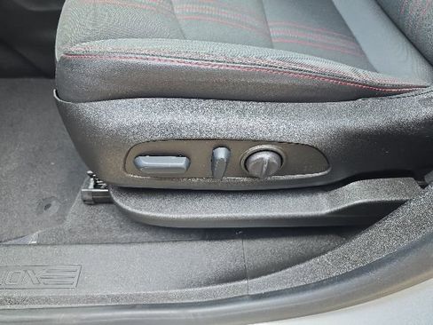 Used 2022 Chevrolet Equinox RS AWD/4WD image 15