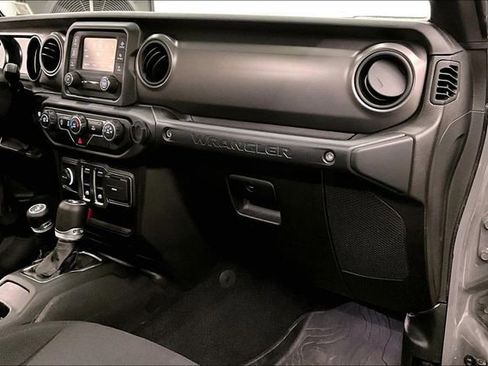 Used 2021 Jeep Wrangler Sport S image 18