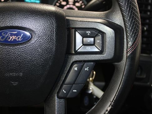 Used 2016 Ford F150 XLT image 22