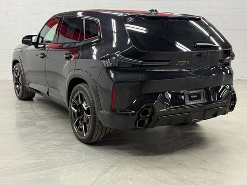 Used 2025 BMW XM Sport Utility 4D image 9