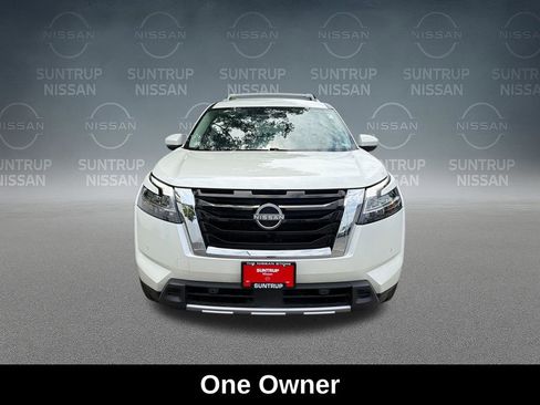 Used 2024 Nissan Pathfinder SL w/ Cargo Package AWD/4WD image 10