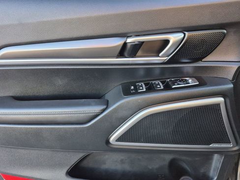 Used 2025 Kia Telluride S image 8