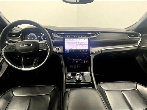 Used 2024 Jeep Grand Cherokee Limited image 15