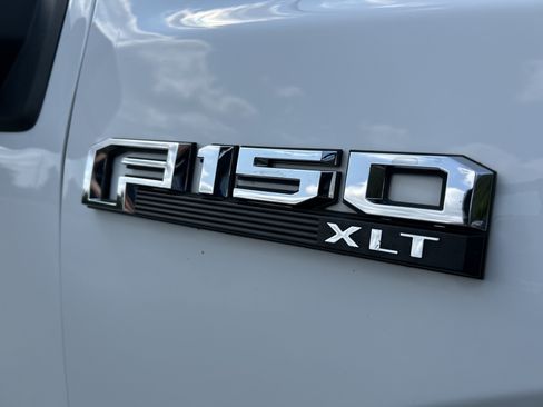 Used 2015 Ford F150 XLT w/ Equipment Group 302A Luxury AWD/4WD image 21