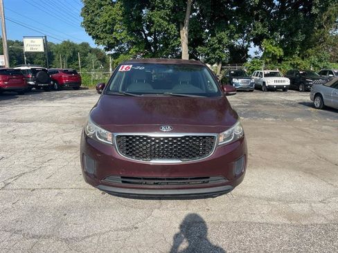 Used 2016 Kia Sedona LX w/ LX Convenience Package FWD image 2