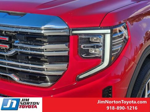 Used 2023 GMC Sierra 1500 SLT w/ SLT Premium Package image 11