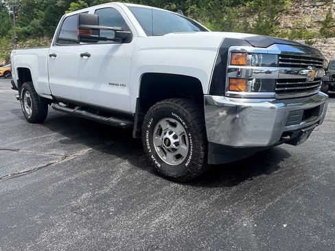 Used 2016 Chevrolet Silverado 2500 W/T w/ WT Convenience Package AWD/4WD image 3