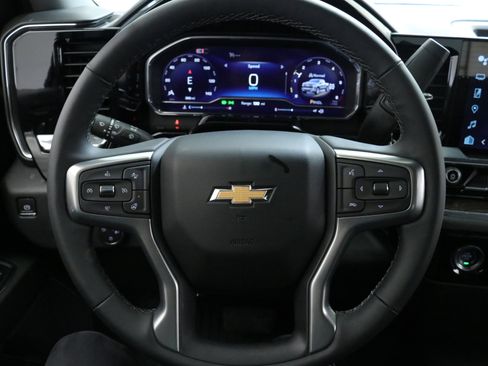 Used 2024 Chevrolet Silverado 1500 LT image 15